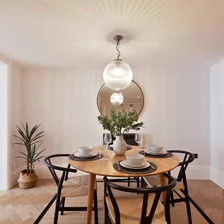 1 Apartment *
